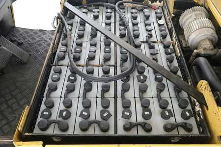 Sähkö - 4 pyör 2005  CAT Lift Trucks EP-25-K PAC (3)