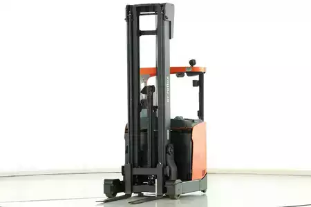 Chariots à mât rétractable 2017  Toyota RRE-140-HC (1)