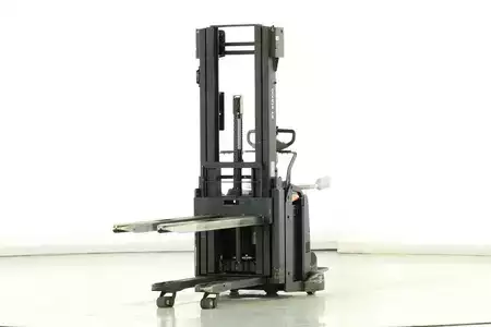Stacker stå på 2020  Toyota SPE-160-L (1)