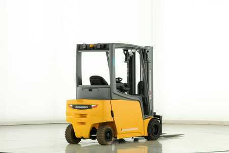 Carrelli elettrici 4 ruote 2016  Jungheinrich EFG-320 (2)