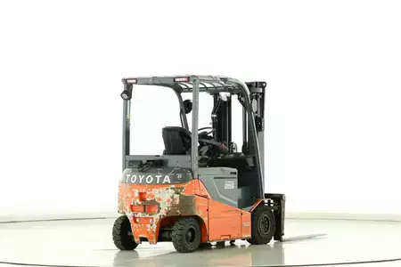 Chariots électriques à 4 roues 2018  Toyota 8-FBMKT-25 (2)