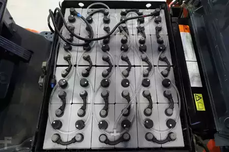 Eléctrica de 3 ruedas 2017  Toyota 8-FBEK-18-T (3)