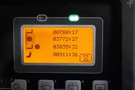 Chariots électriques à 4 roues 2019  Toyota 8-FBM-16-T (5)