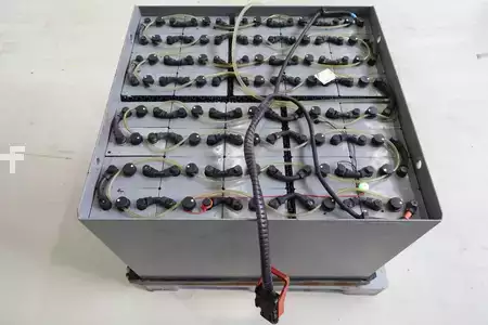 Sähkö - 4 pyör 2019  Jungheinrich EFGS-40-S (3)