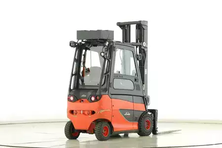 Elektryczne 4-kołowe 2019  Linde E-20-01-600 (387) (2)