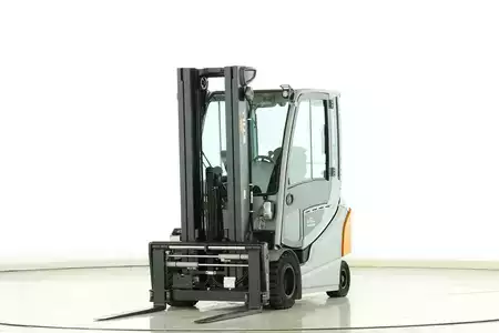 Eléctrica de 4 ruedas 2020  Still RX-60-30 (1)