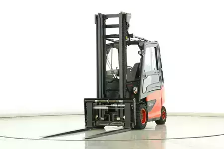 Eléctrico - 4 rodas 2016  Linde E-40-H-01-600 (388) (1)