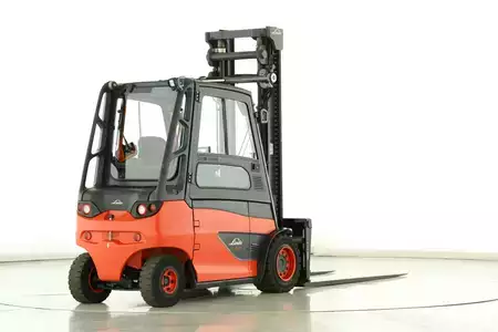 Eléctrico - 4 rodas 2016  Linde E-40-H-01-600 (388) (2)