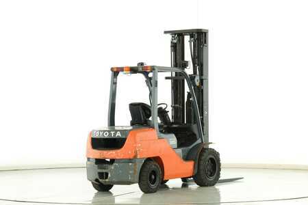 Carrelli elevatori diesel 2018  Toyota 02-8-FDJF-35 (2)