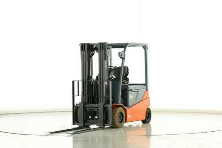 Eléctrico - 4 rodas 2021  Toyota 8-FBMT-30 (1)