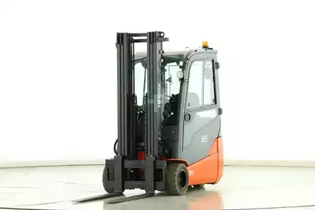 Chariots électriques à 3 roues 2018  Toyota 8-FBE-20-T (1)