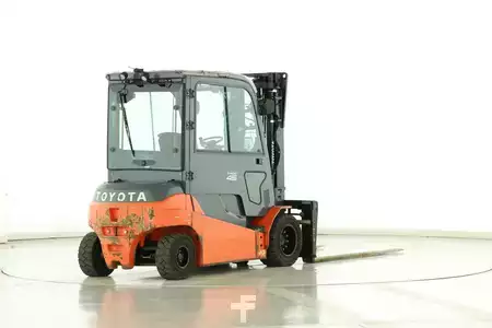 Eléctrica de 4 ruedas 2018  Toyota 8-FBMT-45 (2)