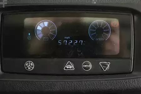 Electric - 4 wheels 2018  Doosan B-30-X-7 (4)