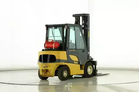 Carretilla elevadora GLP 2021  Yale GLP-30-VXE-2695 (2)