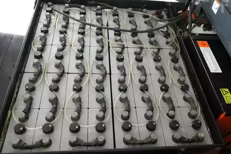 Eléctrica de 4 ruedas 2017  Toyota 8-FBMT-25 (3)