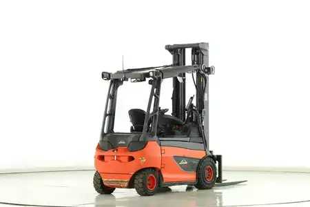 Carrelli elettrici 4 ruote 2018  Linde E-30-R-01 (387) (2)