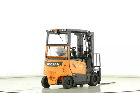 Elektro čtyřkolový VZV 2019  Doosan B-25-X-7 (2)