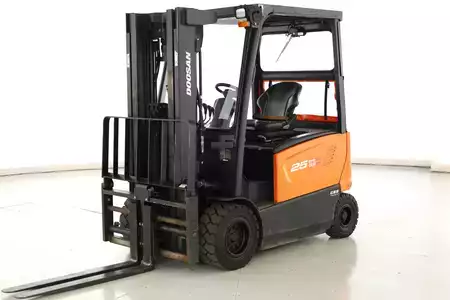 Elektro čtyřkolový VZV 2019  Doosan B-25-X-7 (5)