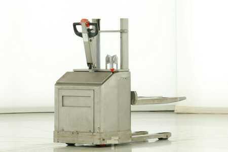 Stacker stå på 2015  Walsted Truck SBESR-90 (2)