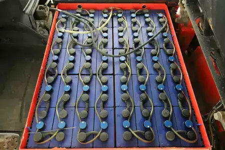 Elektryczne 4-kołowe 2016  Linde E-30-L-01 (387) (3)