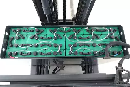 Carrelli retrattili 2012  Linde R-14-G-12 (115) (3)