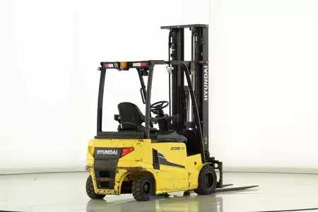 Sähkö - 4 pyör 2017  Hyundai 20-B-9 (2)