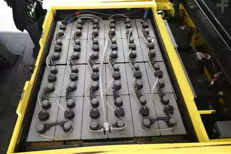 Sähkö - 4 pyör 2017  Hyundai 20-B-9 (3)