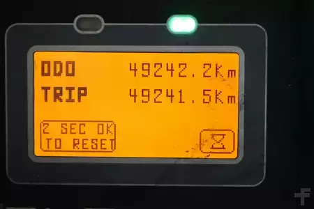 Sähkö - 4 pyör 2021  Toyota 8-FBMT-30 (6)