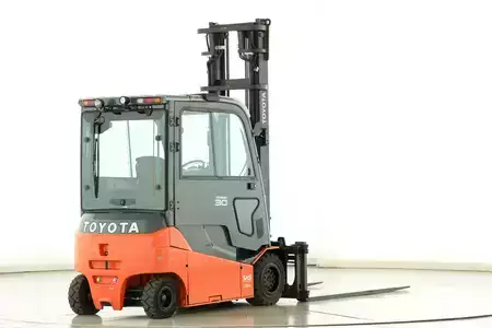 Sähkö - 4 pyör 2021  Toyota 8-FBMT-30 (2)