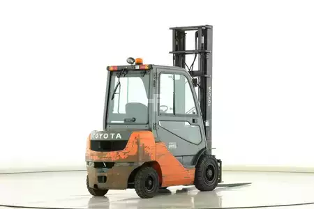Carretilla elevadora diésel 2016  Toyota 02-8-FDF-25 (2)