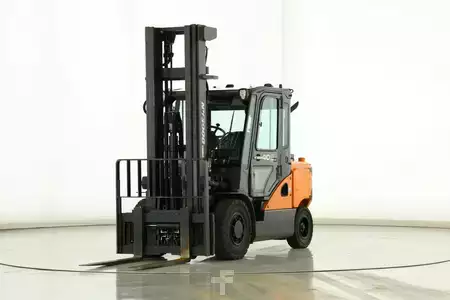 Dieseltruck 2019  Doosan D-40-SC-7 (1)