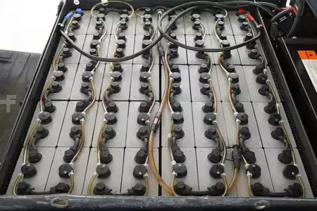Eléctrico - 4 rodas 2015  Toyota 8-FBMT-25 (3)