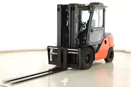 Diesel truck 2020  Toyota 40-8-FD-50-N (4)