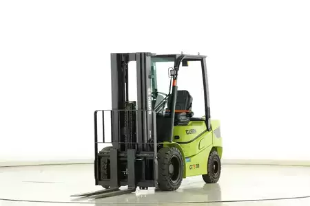 Diesel gaffeltruck 2024  Clark GTS-30-D (1)