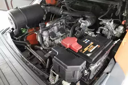 Empilhador a gás 2016  Toyota 8-FG-45-N (3)
