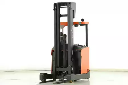 Chariots à mât rétractable 2018  Toyota RRE-140-H (1)