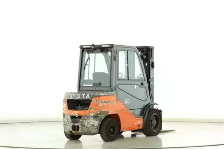 Dieselstapler 2020  Toyota 52-8-FDF-30 (2)