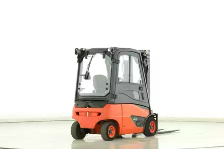 Elektryczne 4-kołowe 2020  Linde E-16-P-02 (386) (2)