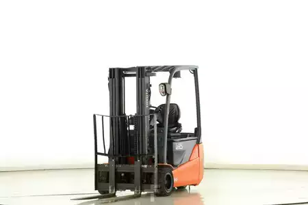 Sähkö - 3 pyör 2016  Toyota 8-FBE-20-T (1)
