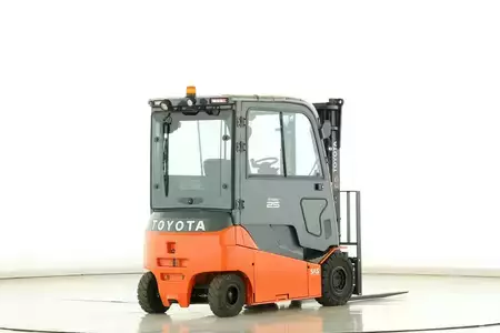 Eléctrico - 4 rodas 2017  Toyota 8-FBMT-25 (2)