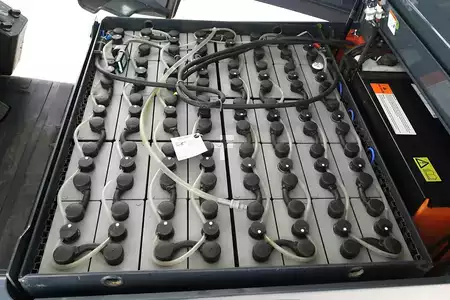 Eléctrico - 4 rodas 2017  Toyota 8-FBMT-25 (3)