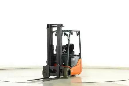 Sähkö - 3 pyör 2018  Toyota 8-FBE-20-T (1)