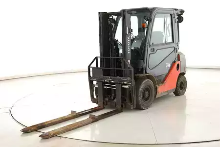 Empilhador diesel 2015  Toyota 02-8-FDF-25 (5)