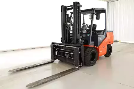 Eléctrico - 4 rodas 2014  Toyota 8-FBMHT-70 (1)