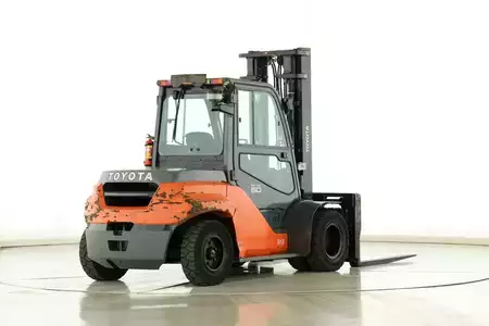 Chariots élévateurs diesel 2019  Toyota 40-8-FD-60-N (2)