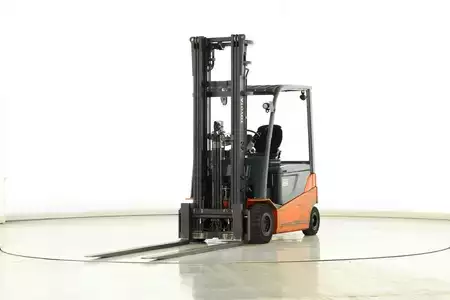Eléctrico - 4 rodas 2019  Toyota 8-FBMT-25 (1)