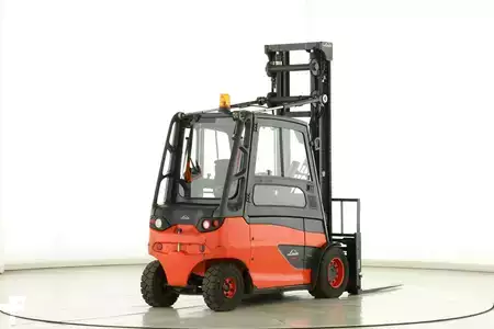 Eléctrico - 4 rodas 2014  Linde E-40-HL-01-600 (388) (2)