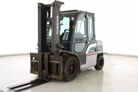 Empilhador diesel 2011  Nissan W-61-F-4-A-50-Y (5)