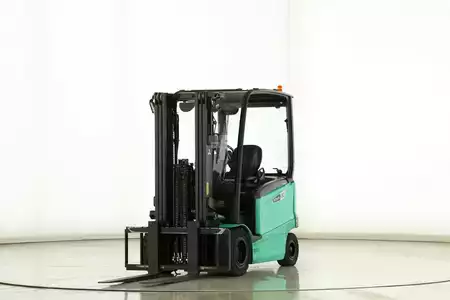 Sähkö - 4 pyör 2019  Mitsubishi FB-30-CN (1)