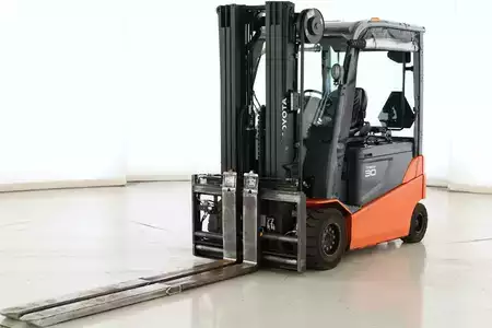 Sähkö - 4 pyör 2019  Toyota 8-FBMT-30 (7)